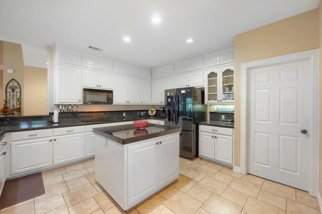 2422 Founders CIR, Spicewood, TX 78669