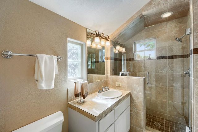 2422 Founders CIR, Spicewood, TX 78669