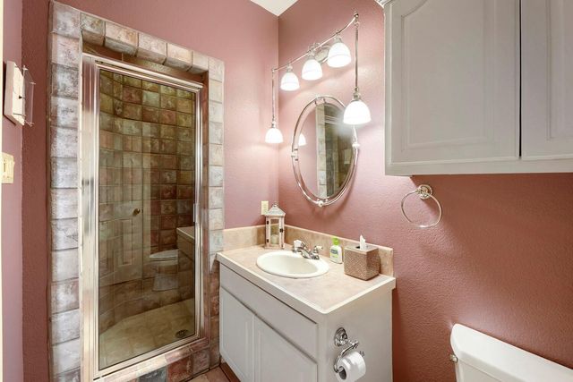 2422 Founders CIR, Spicewood, TX 78669