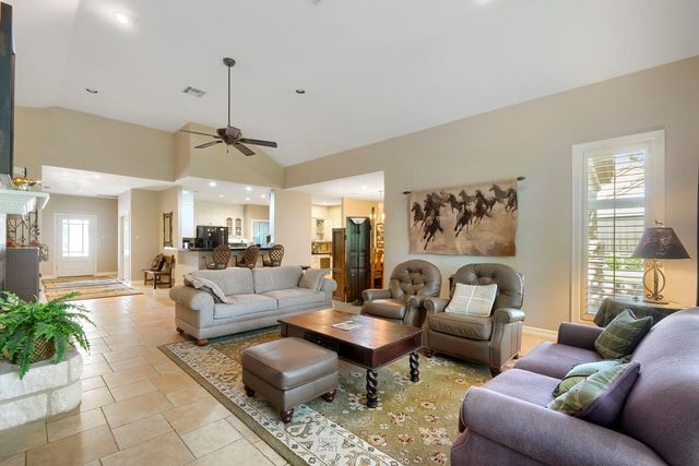 2422 Founders CIR, Spicewood, TX 78669