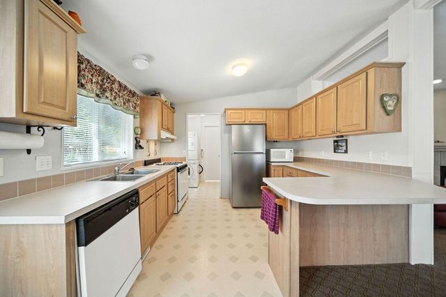 29764 E Highway 299 East, Round Mountain, CA 96084