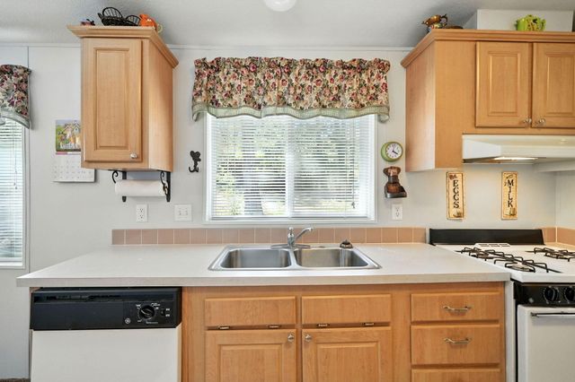 29764 E Highway 299 East, Round Mountain, CA 96084