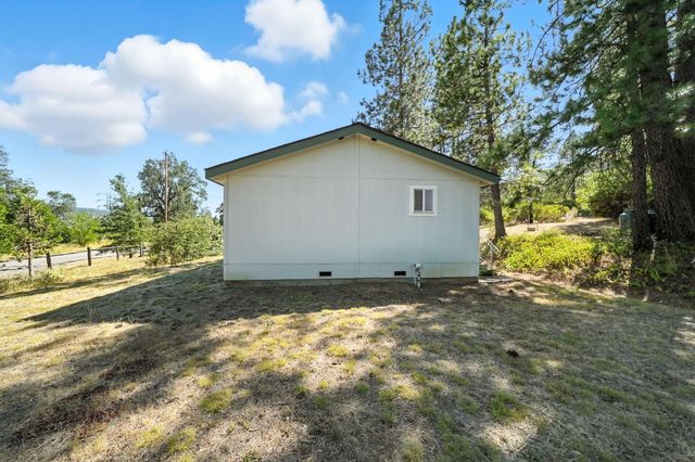 29764 E Highway 299 East, Round Mountain, CA 96084