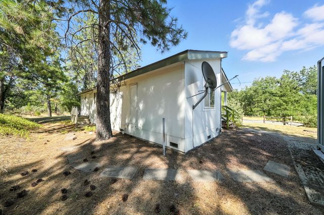29764 E Highway 299 East, Round Mountain, CA 96084