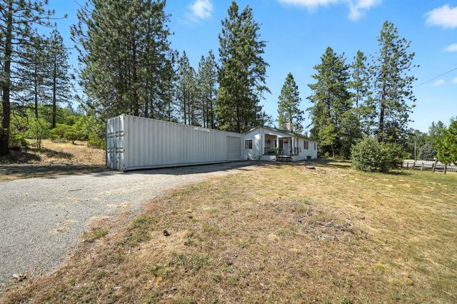 29764 E Highway 299 East, Round Mountain, CA 96084