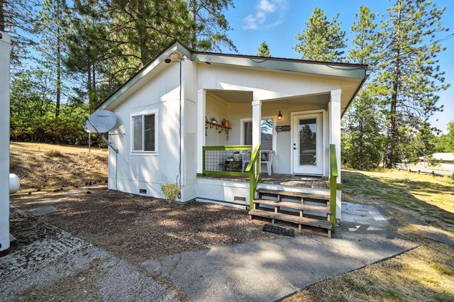 29764 E Highway 299 East, Round Mountain, CA 96084