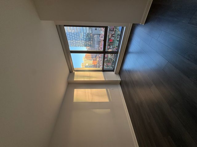 164 N Peoria Street 305, Chicago, IL 60607