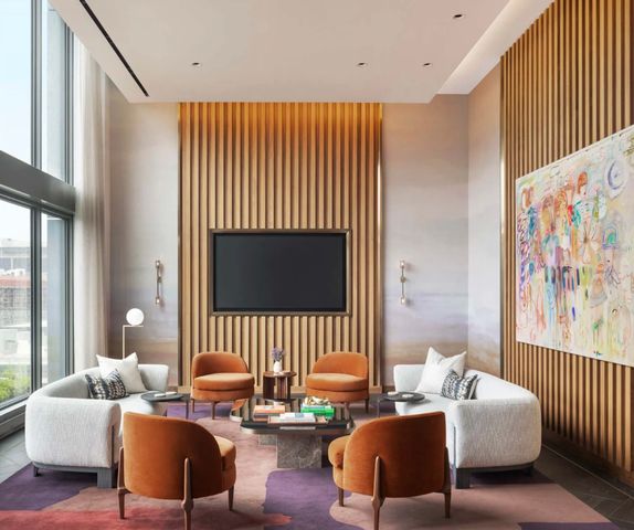 164 N Peoria Street 305, Chicago, IL 60607