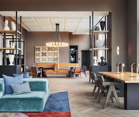 164 N Peoria Street 305, Chicago, IL 60607