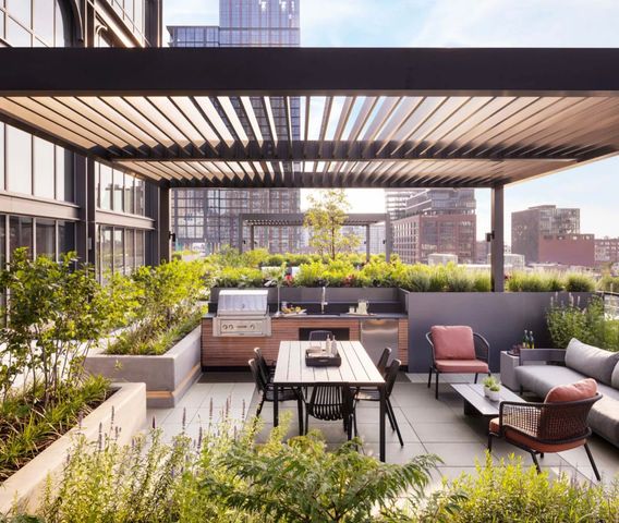 164 N Peoria Street 305, Chicago, IL 60607