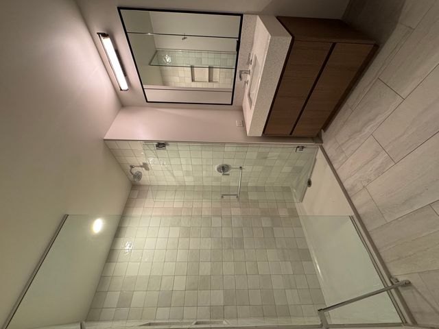 164 N Peoria Street 305, Chicago, IL 60607