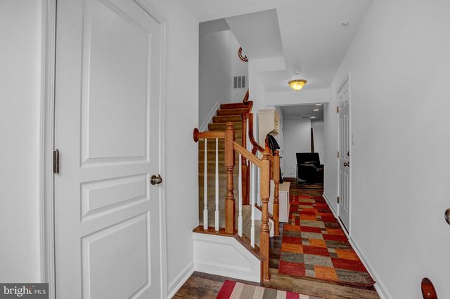 9956 RAVENHURST RD, Middle River, MD 21220