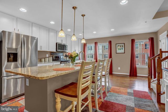 9956 RAVENHURST RD, Middle River, MD 21220