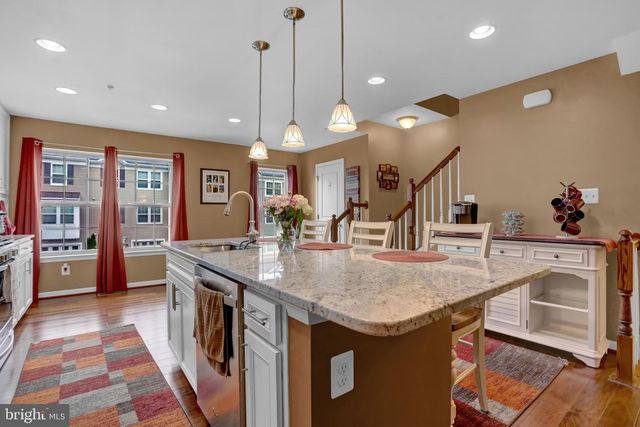 9956 RAVENHURST RD, Middle River, MD 21220