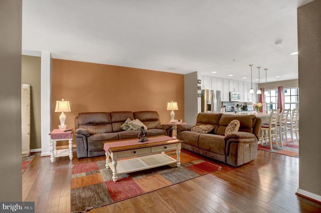 9956 RAVENHURST RD, Middle River, MD 21220