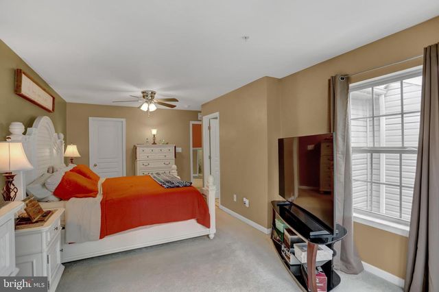 9956 RAVENHURST RD, Middle River, MD 21220