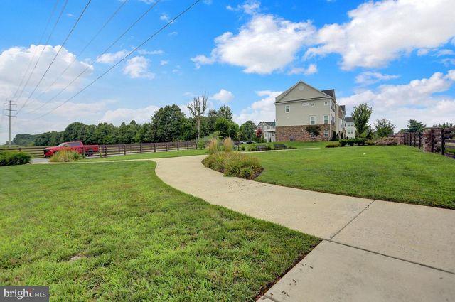 9956 RAVENHURST RD, Middle River, MD 21220