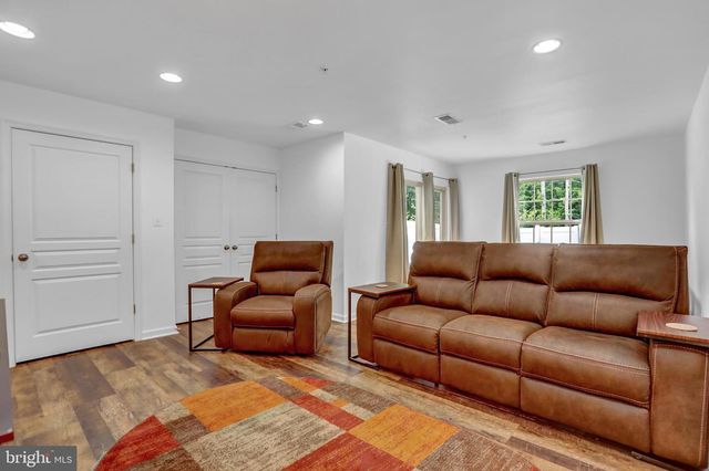 9956 RAVENHURST RD, Middle River, MD 21220