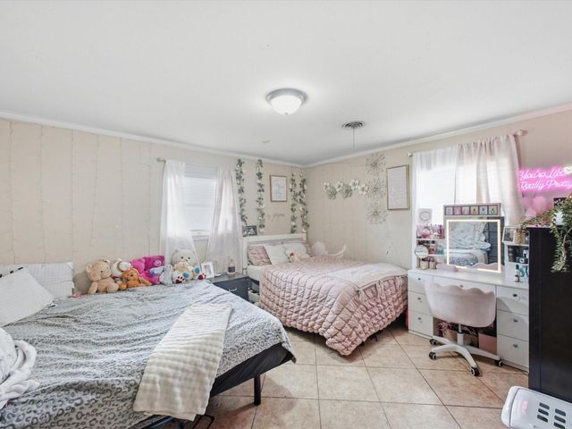 2104 French Place, Baytown, TX 77520