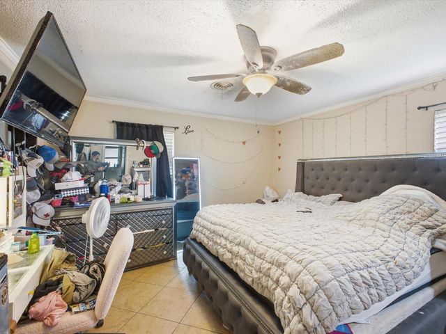 2104 French Place, Baytown, TX 77520