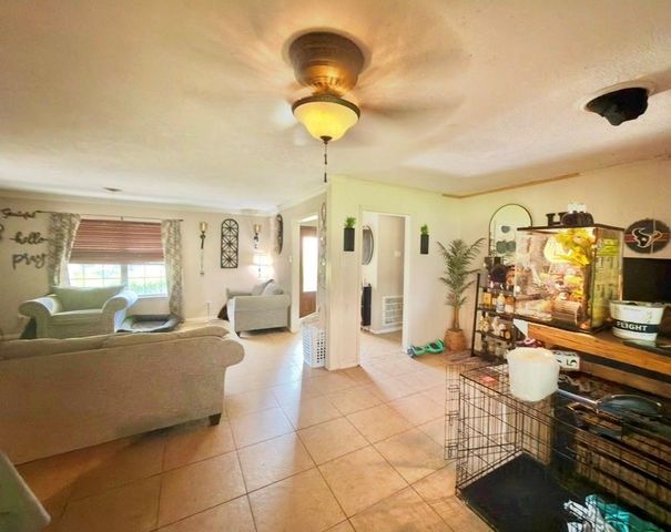 2104 French Place, Baytown, TX 77520