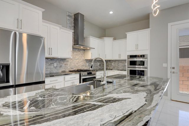 2744 Camino Plata Loop NE, Rio Rancho, NM 87144