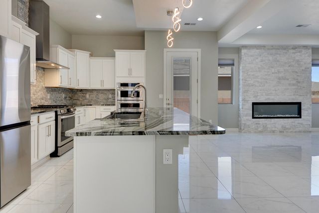 2744 Camino Plata Loop NE, Rio Rancho, NM 87144