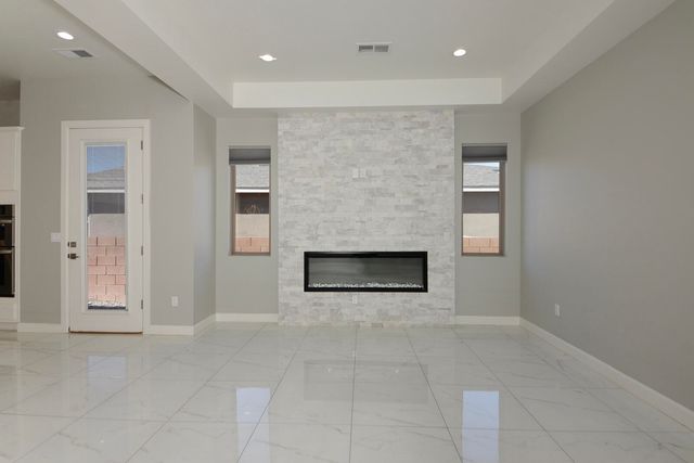 2744 Camino Plata Loop NE, Rio Rancho, NM 87144