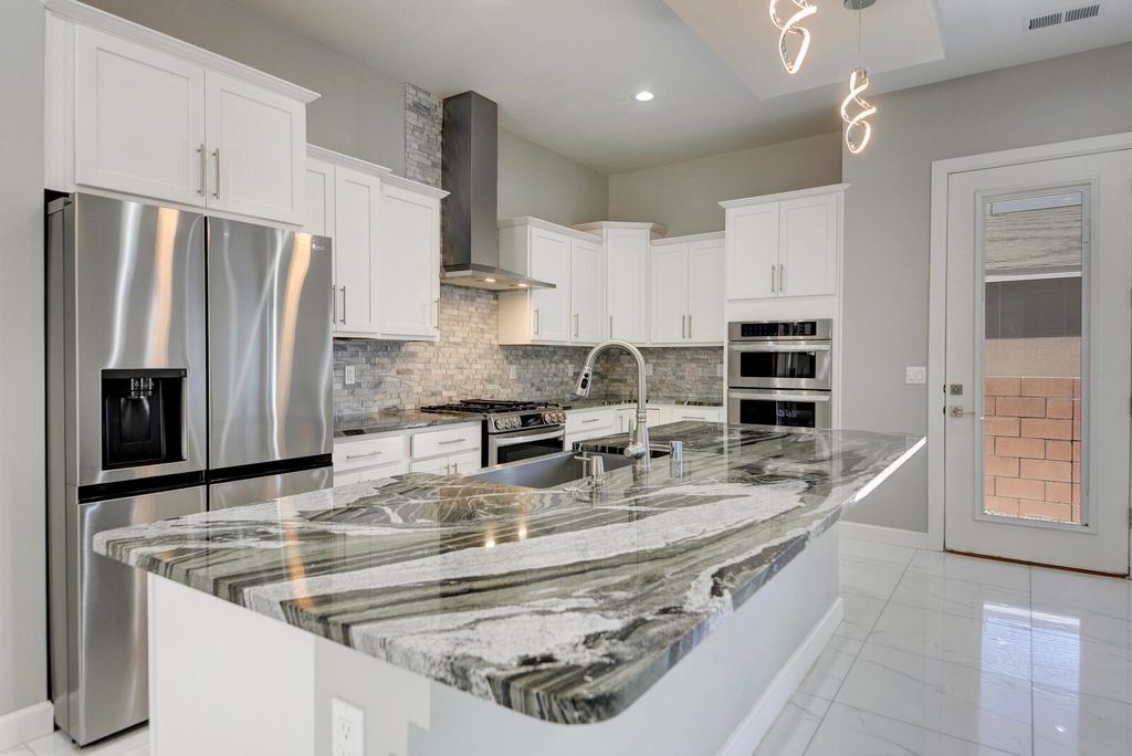 Image 19 of property listing at 2744 Camino Plata Loop NE, Rio Rancho, NM 87144