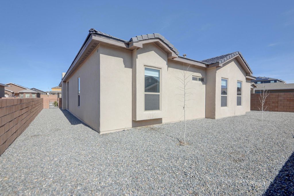 Image 44 of property listing at 2744 Camino Plata Loop NE, Rio Rancho, NM 87144