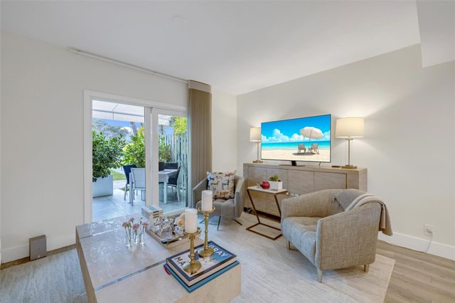 1991 NE 15th Avenue, Fort Lauderdale, FL 33305