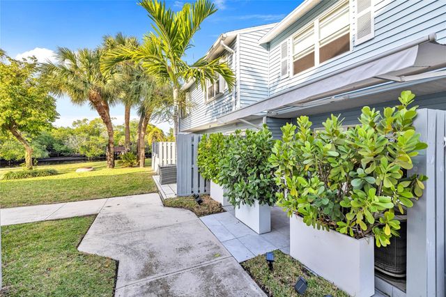 1991 NE 15th Avenue, Fort Lauderdale, FL 33305