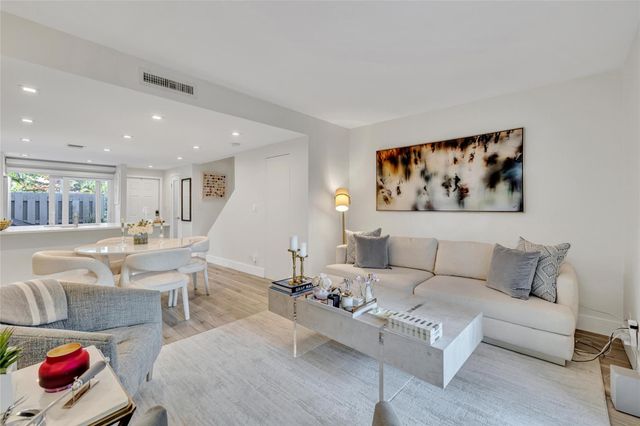 1991 NE 15th Avenue, Fort Lauderdale, FL 33305