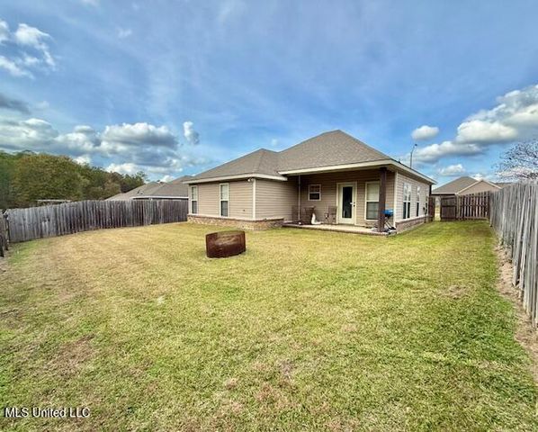 36 Trillium, Hattiesburg, MS 39402