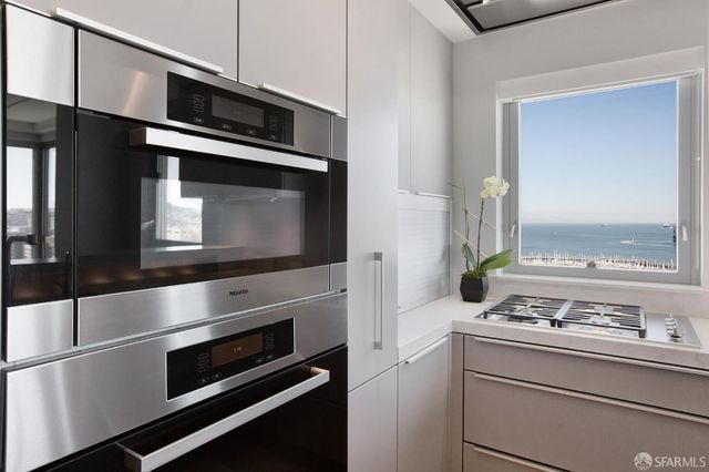 229 Brannan Street 16E, San Francisco, CA 94107