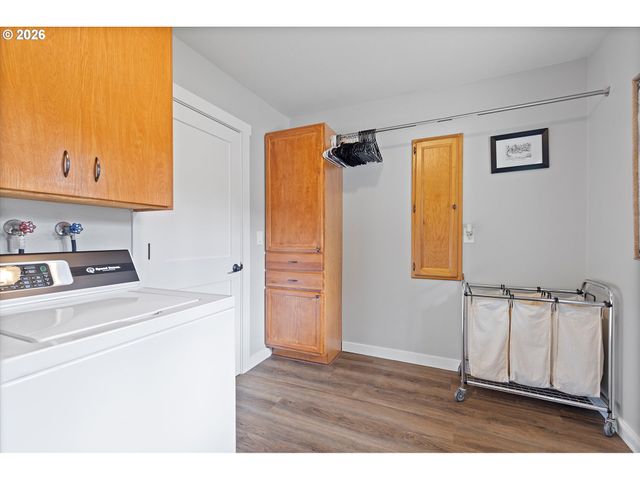 6564 ARTEMIS Ln, West Linn, OR 97068