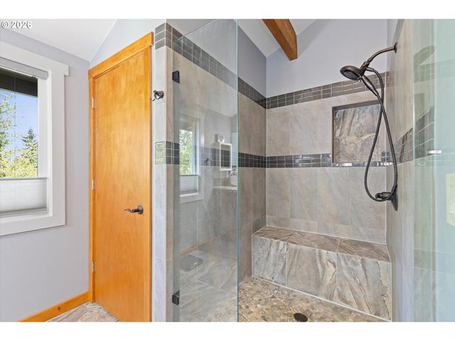 6564 ARTEMIS Ln, West Linn, OR 97068