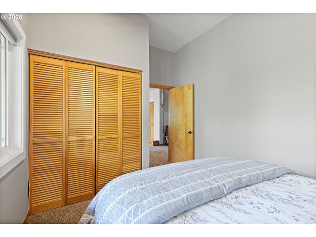 6564 ARTEMIS Ln, West Linn, OR 97068