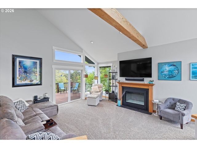 6564 ARTEMIS Ln, West Linn, OR 97068