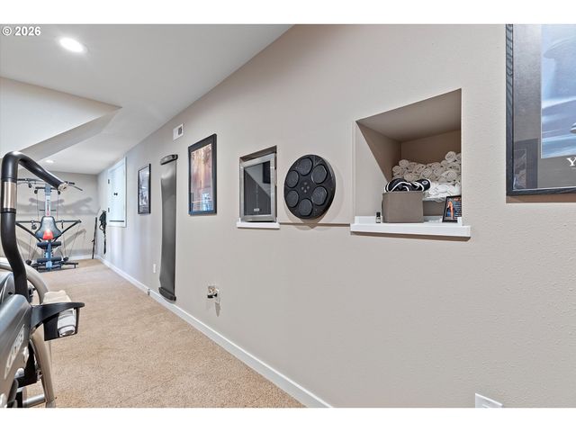 6564 ARTEMIS Ln, West Linn, OR 97068