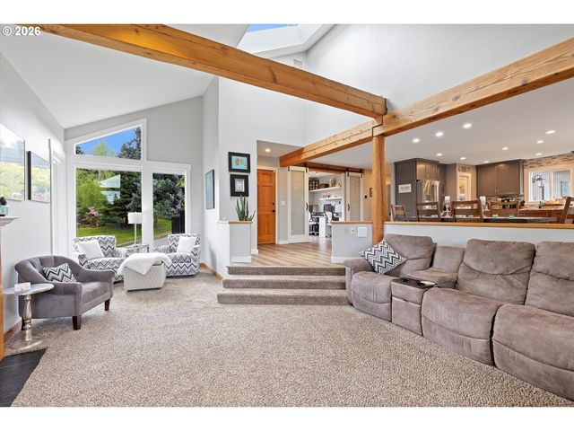 6564 ARTEMIS Ln, West Linn, OR 97068