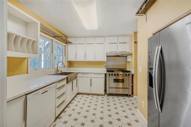 2754 Esquire Way, Tucker, GA 30084