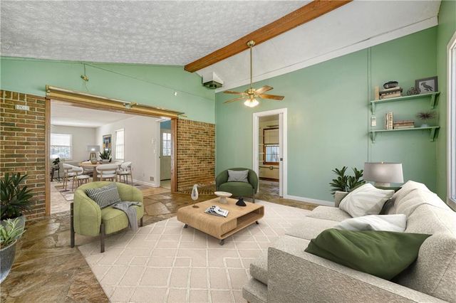 2754 Esquire Way, Tucker, GA 30084