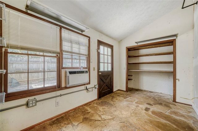 2754 Esquire Way, Tucker, GA 30084