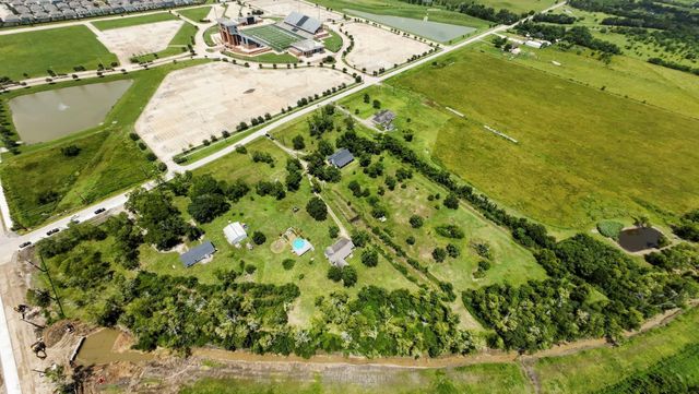 4338 Davenport Pkwy, Rosharon, TX 77583