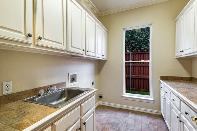 5933 King William Drive, Plano, TX 75093