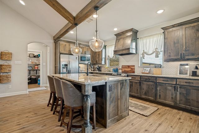 409 Oak Meadow Lane, Weatherford, TX 76085
