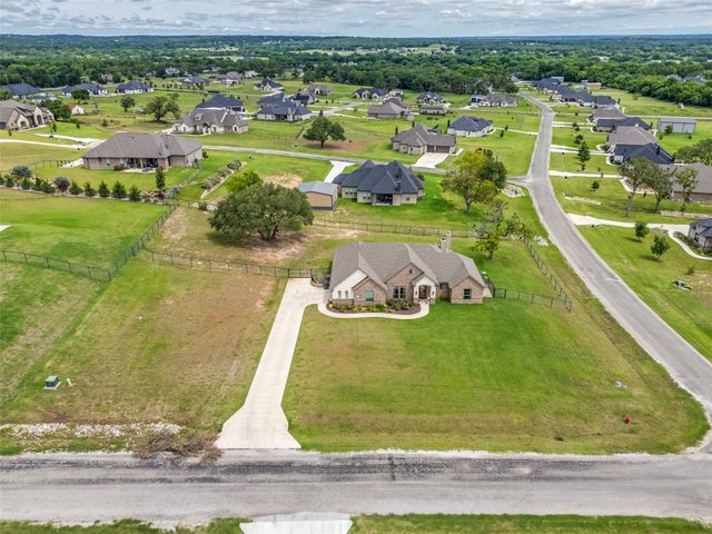 409 Oak Meadow Lane, Weatherford, TX 76085