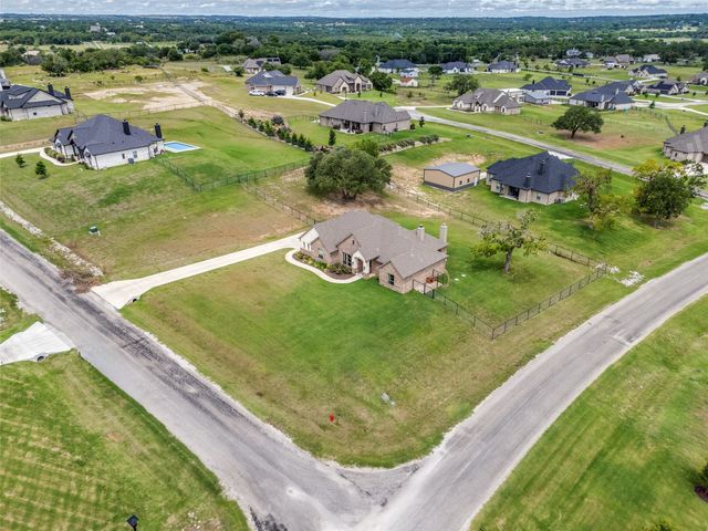 409 Oak Meadow Lane, Weatherford, TX 76085