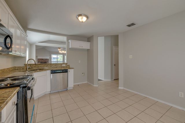 504 Ammonite Court, Arlington, TX 76002